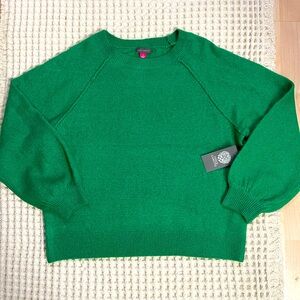 Vince Camuto Vibrant Green Crewneck Sweater